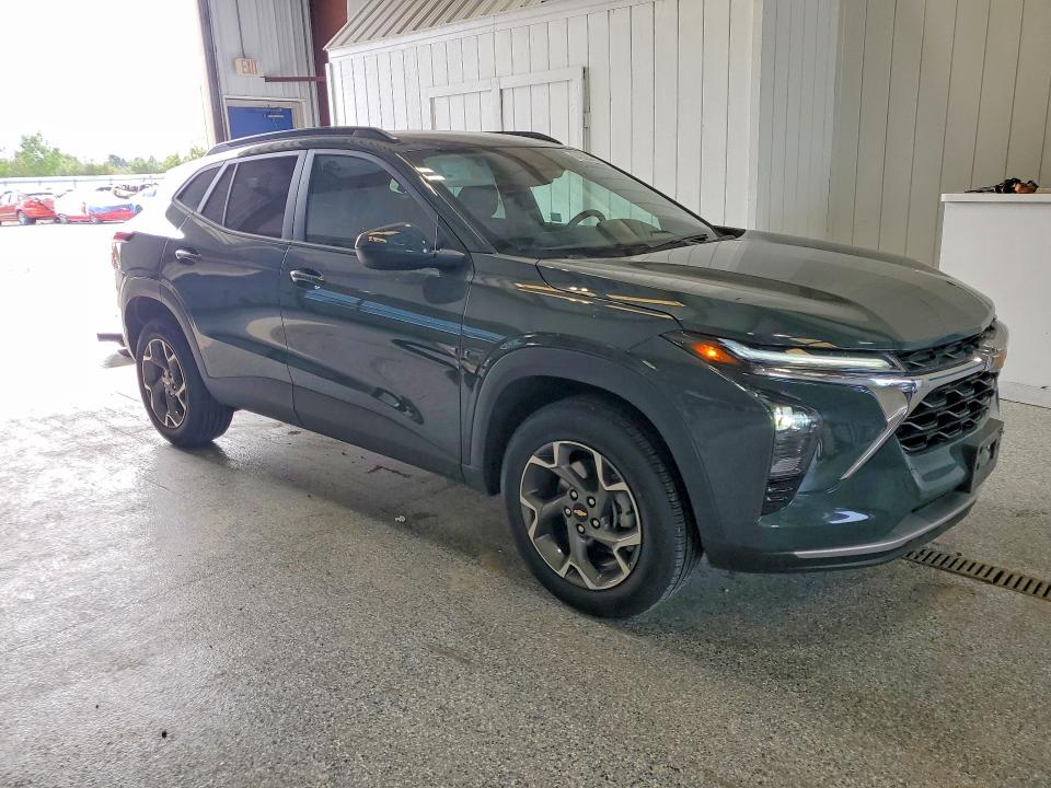 Photo 4 from auction – 2025 CHEVROLET TRAX with VIN KL77LHEP9SC275231