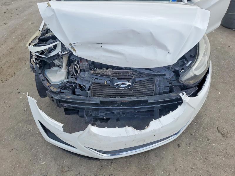 Photo 11 from auction – 2016 HYUNDAI ELANTRA with VIN 5NPDH4AE6GH671617