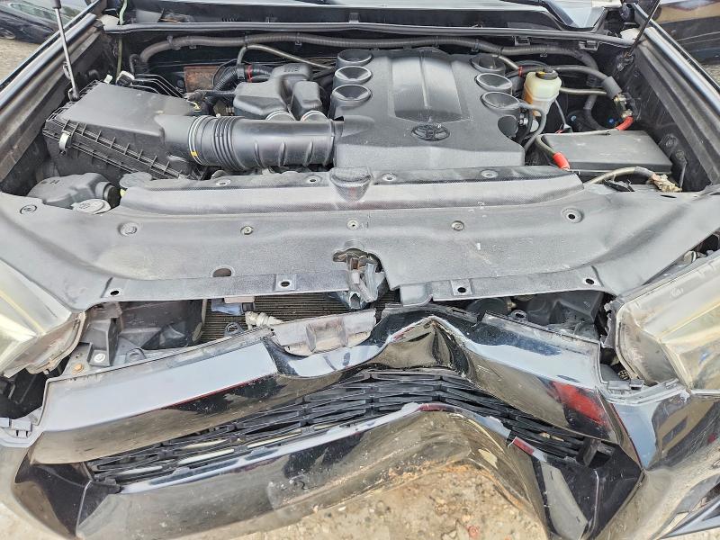 Photo 11 from auction – 2019 TOYOTA 4RUNNER with VIN JTEZU5JR4K5202346