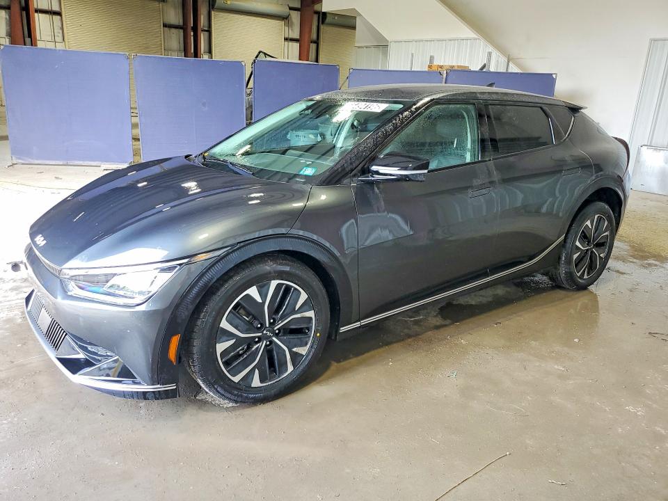 KIA EV6 2024 with VIN KNDC34LAXR5198876 - Photo from auction