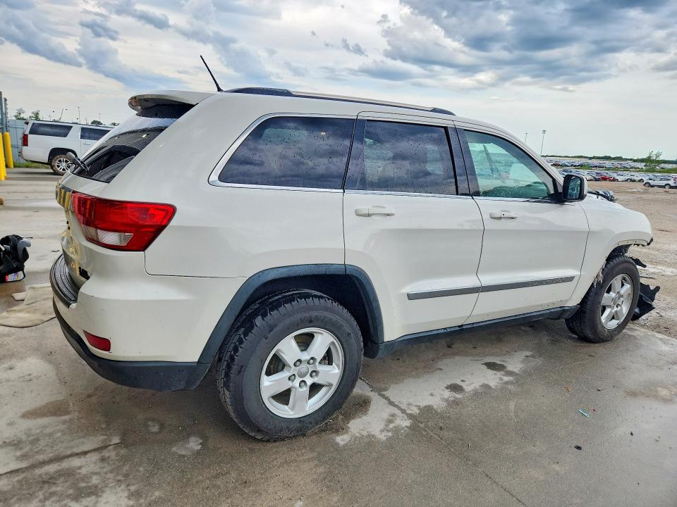 Photo 3 from auction – 2011 JEEP GRAND CHEROKEE with VIN 1J4RR4GGXBC595846