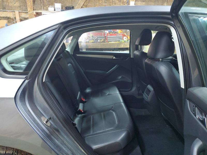 Photo 10 from auction – 2014 VOLKSWAGEN PASSAT with VIN 1VWAT7A3XEC095893