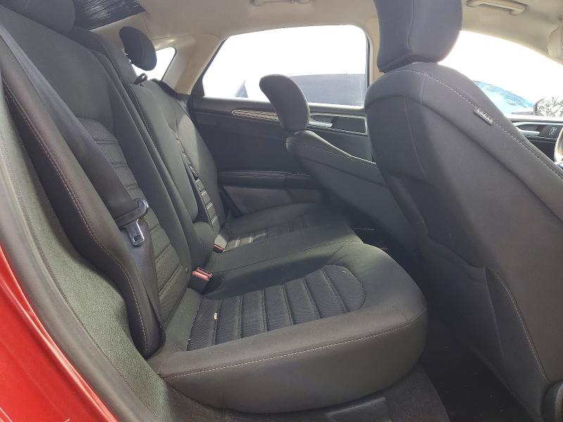 Photo 10 from auction – 2019 FORD FUSION with VIN 3FA6P0LU6KR242417