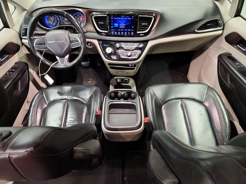 Photo 8 from auction – 2017 CHRYSLER PACIFICA with VIN 2C4RC1BG0HR810647