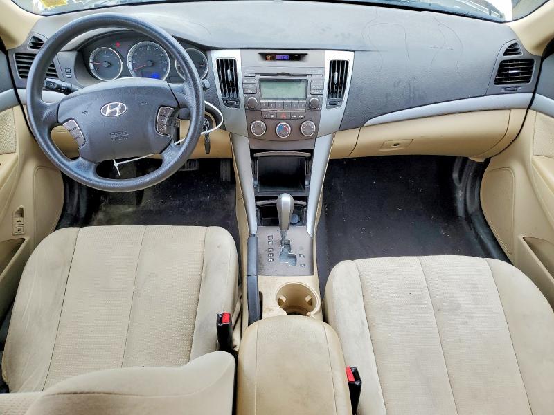 Photo 8 from auction – 2010 HYUNDAI SONATA with VIN 5NPET4AC3AH579373