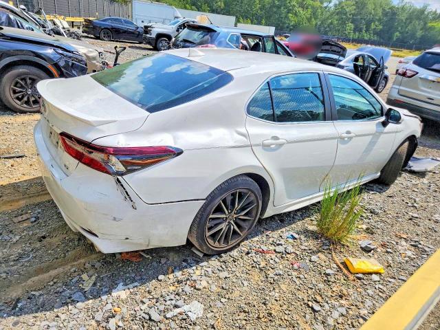 Снимка 3 от търг – 2024 TOYOTA CAMRY с VIN 4T1T11AK1RU900438
