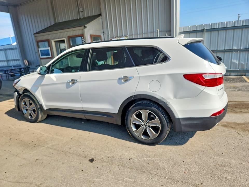 Photo 2 from auction – 2016 HYUNDAI SANTA FE with VIN KM8SM4HF9GU154394