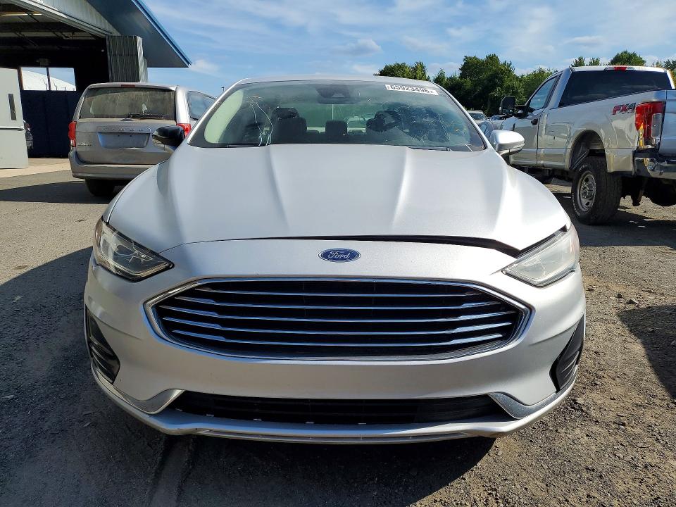 Photo 5 from auction – 2019 FORD FUSION with VIN 3FA6P0CD7KR224685