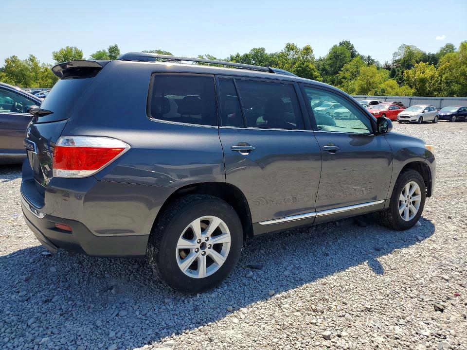 Photo 3 from auction – 2013 TOYOTA HIGHLANDER with VIN 5TDBK3EHXDS238296