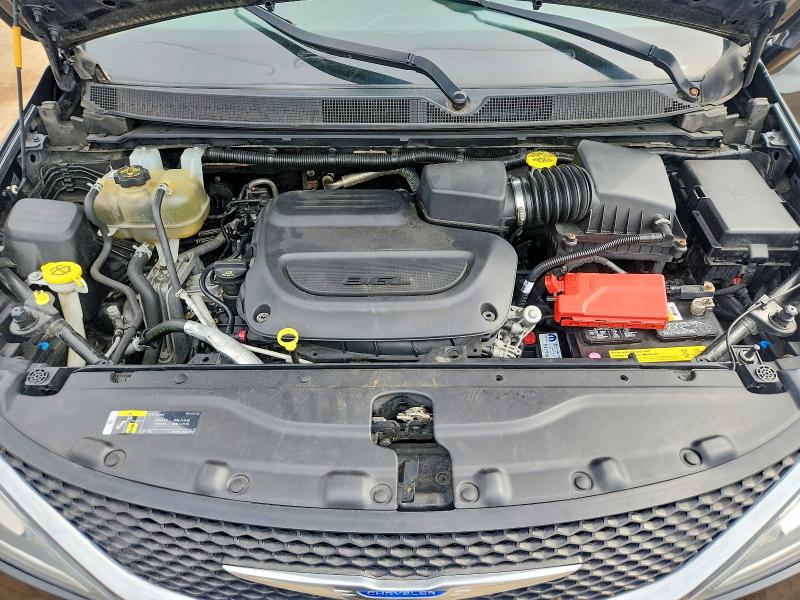 Photo 12 from auction – 2019 CHRYSLER PACIFICA with VIN 2C4RC1FG0KR559534