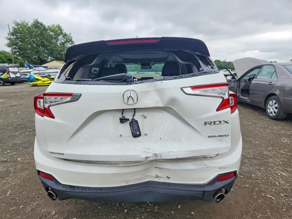 Photo 6 from auction – 2021 ACURA RDX with VIN 5J8TC2H38ML035776
