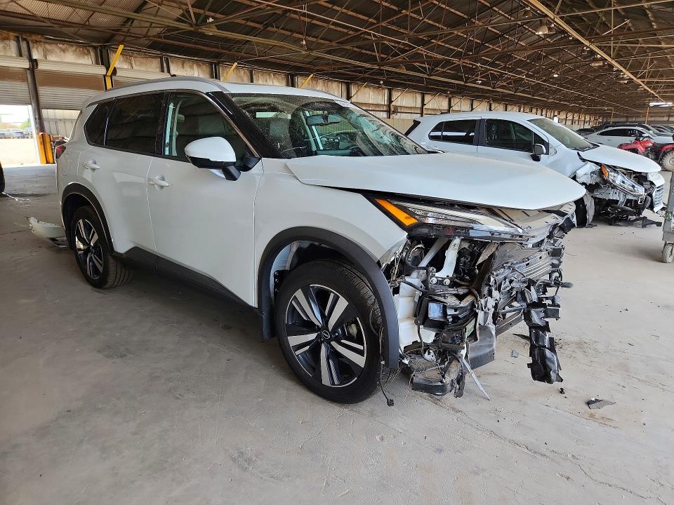 Photo 4 from auction – 2024 NISSAN ROGUE with VIN 5N1BT3CB0RC672596