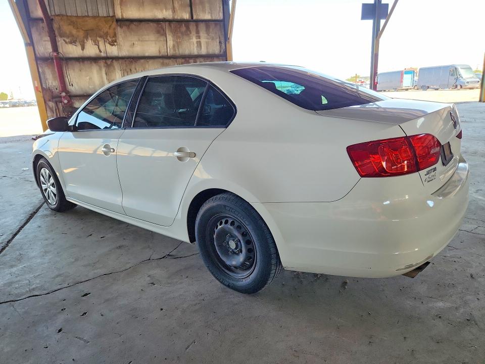 Photo 2 from auction – 2013 VOLKSWAGEN JETTA with VIN 3VW2K7AJ3DM380776