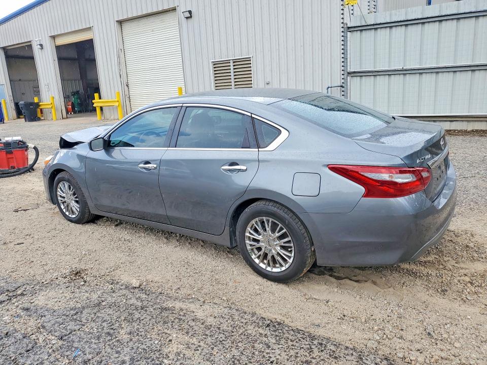 Photo 2 from auction – 2018 NISSAN ALTIMA with VIN 1N4AL3APXJC119558