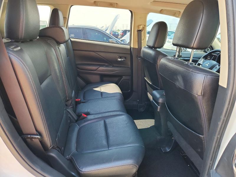 Photo 10 from auction – 2018 MITSUBISHI OUTLANDER with VIN JA4AZ3A33JZ013420