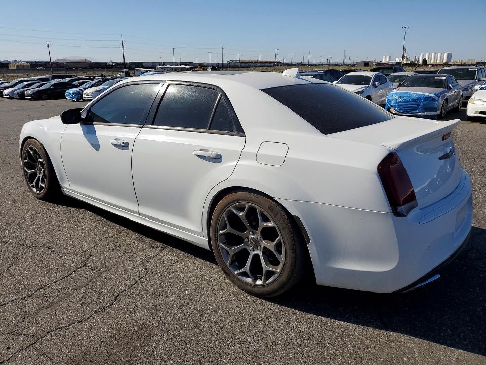 Photo 2 from auction – 2018 CHRYSLER 300 with VIN 2C3CCABG9JH240038