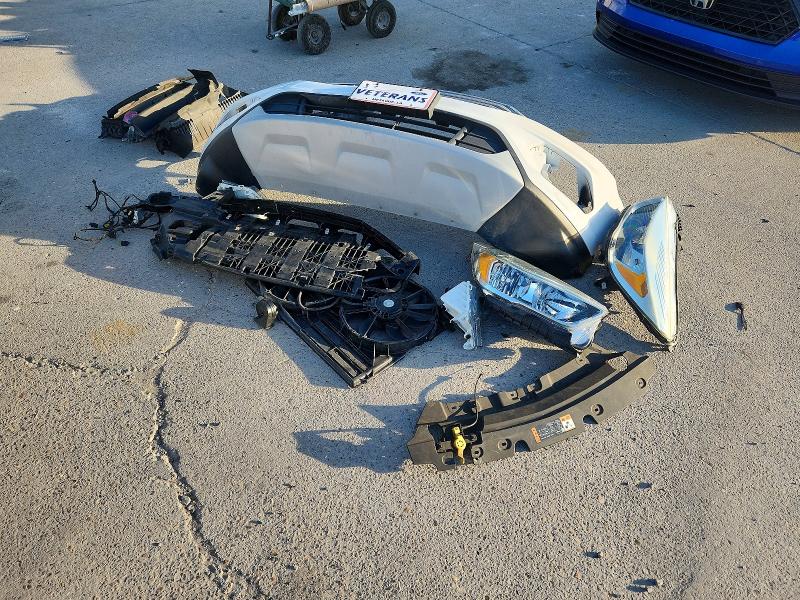 Photo 13 from auction – 2017 FORD ESCAPE with VIN 1FMCU0G9XHUB67472