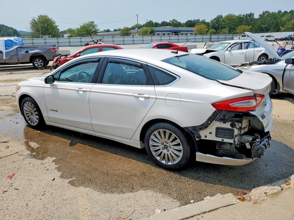 Photo 2 from auction – 2015 FORD FUSION with VIN 3FA6P0LU9FR158842
