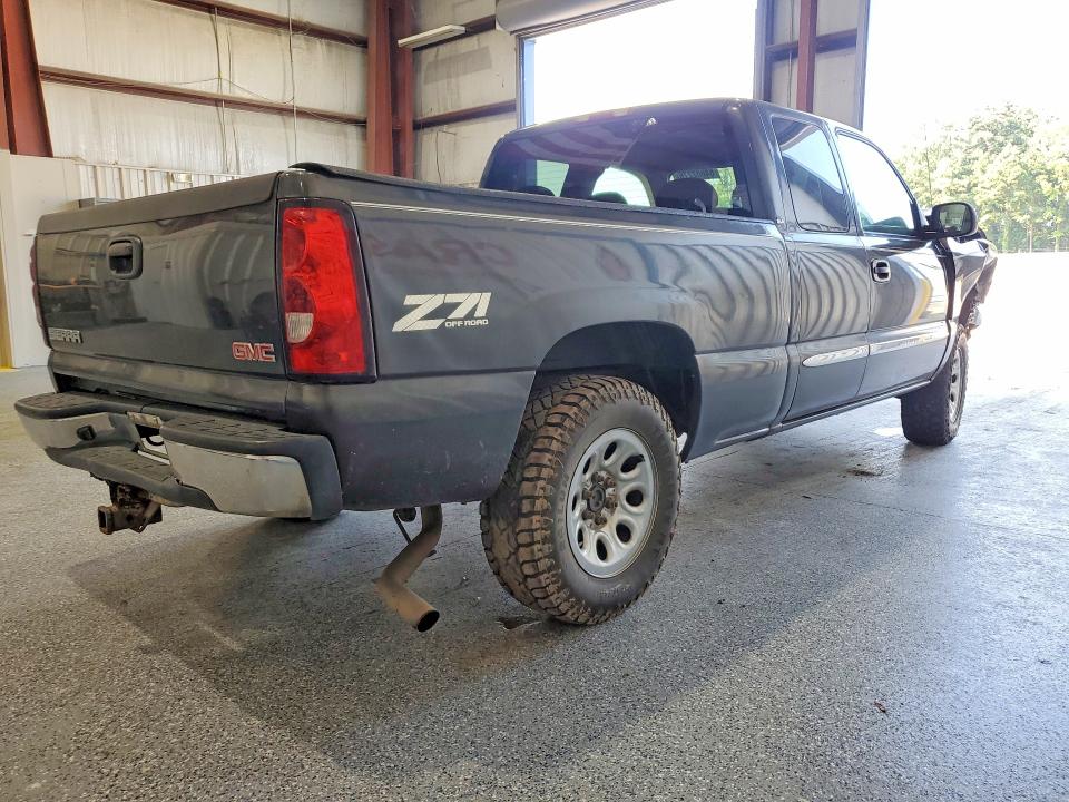 Photo 3 from auction – 2004 GMC NEW SIERRA with VIN 2GTEK19T141267063
