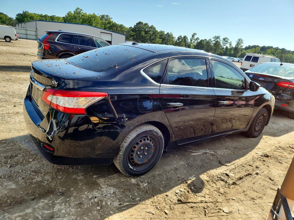 Photo 3 from auction – 2015 NISSAN SENTRA with VIN 3N1AB7AP2FL641894