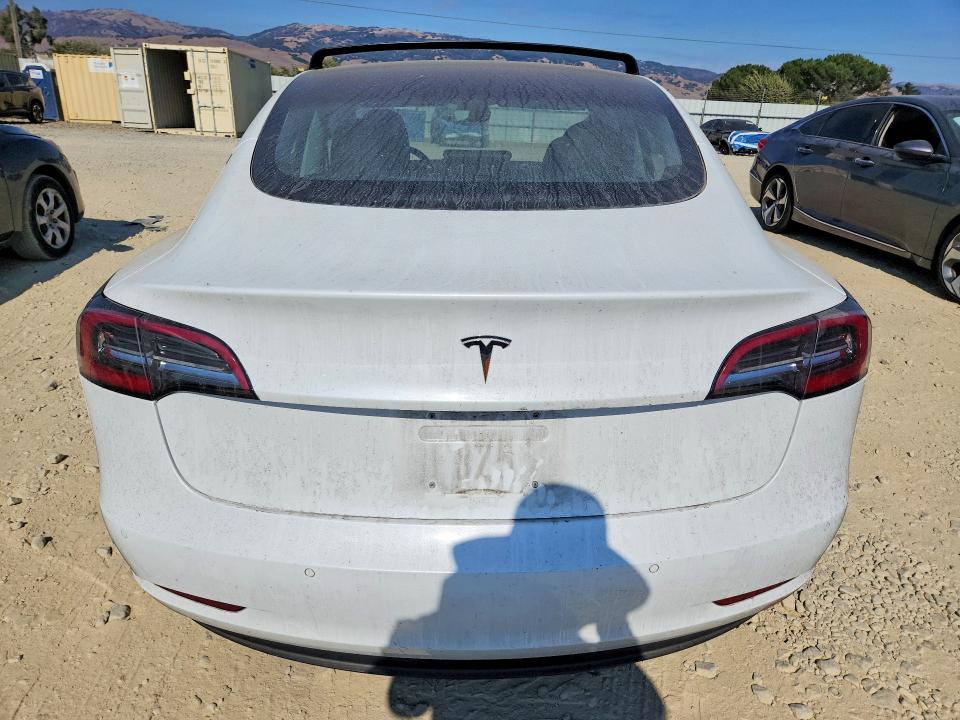 Photo 6 from auction – 2018 TESLA MODEL 3 with VIN 5YJ3E1EA0JF031256