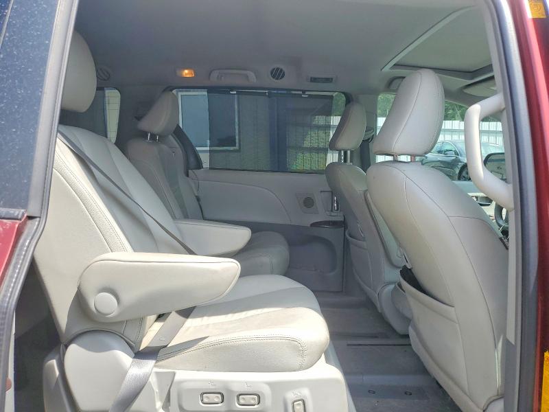 Photo 11 from auction – 2011 TOYOTA SIENNA with VIN 5TDYK3DC6BS039386