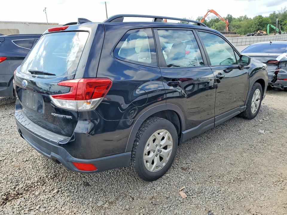 Photo 3 from auction – 2020 SUBARU FORESTER with VIN JF2SKADC3LH420999