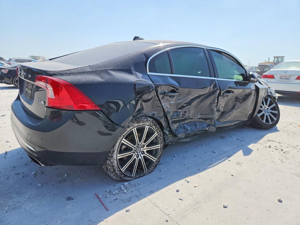 Photo 3 from auction – 2017 VOLVO S60 with VIN LYV402TM8HB152036