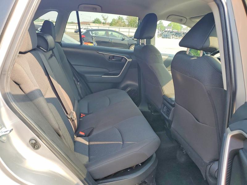 Photo 11 from auction – 2022 TOYOTA RAV4 with VIN 4T3LWRFVXNU067369