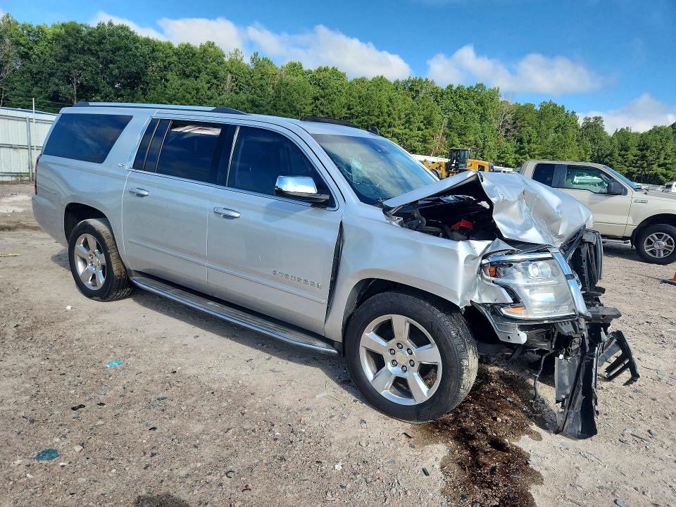 Photo 4 from auction – 2015 CHEVROLET SUBURBAN with VIN 1GNSCKKC6FR269635