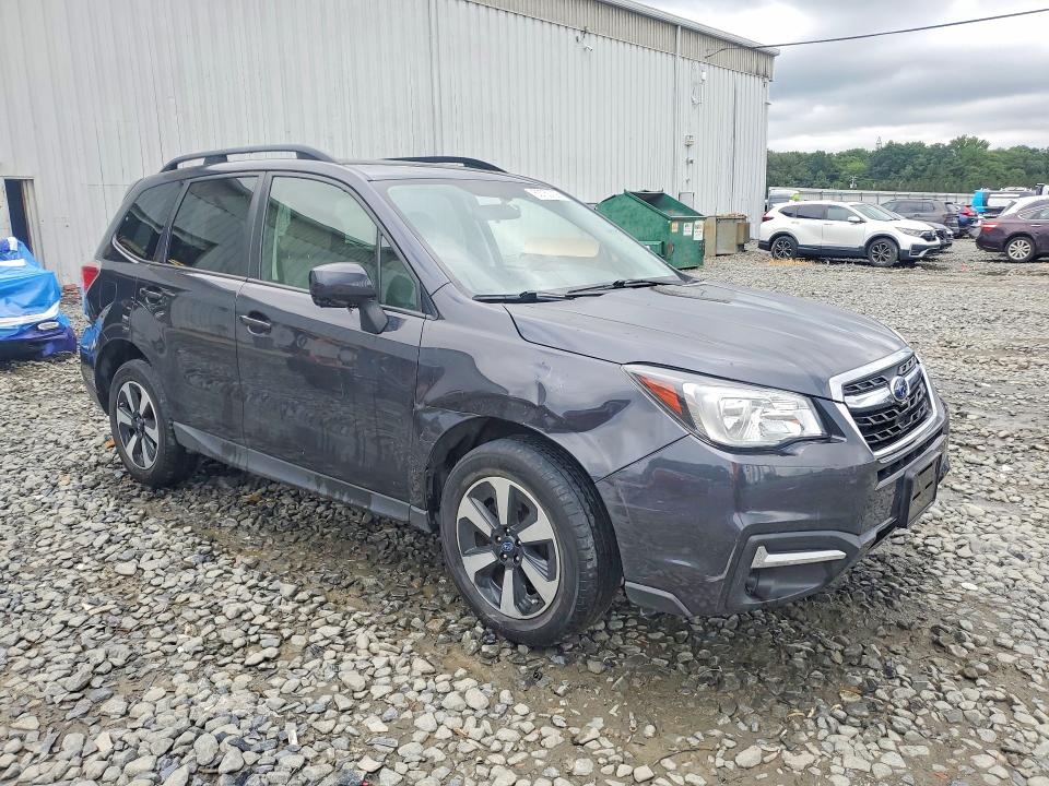 Photo 4 from auction – 2018 SUBARU FORESTER with VIN JF2SJAECXJH572812