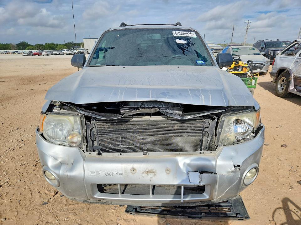 Photo 5 from auction – 2010 FORD ESCAPE with VIN 1FMCU0D72AKD00651