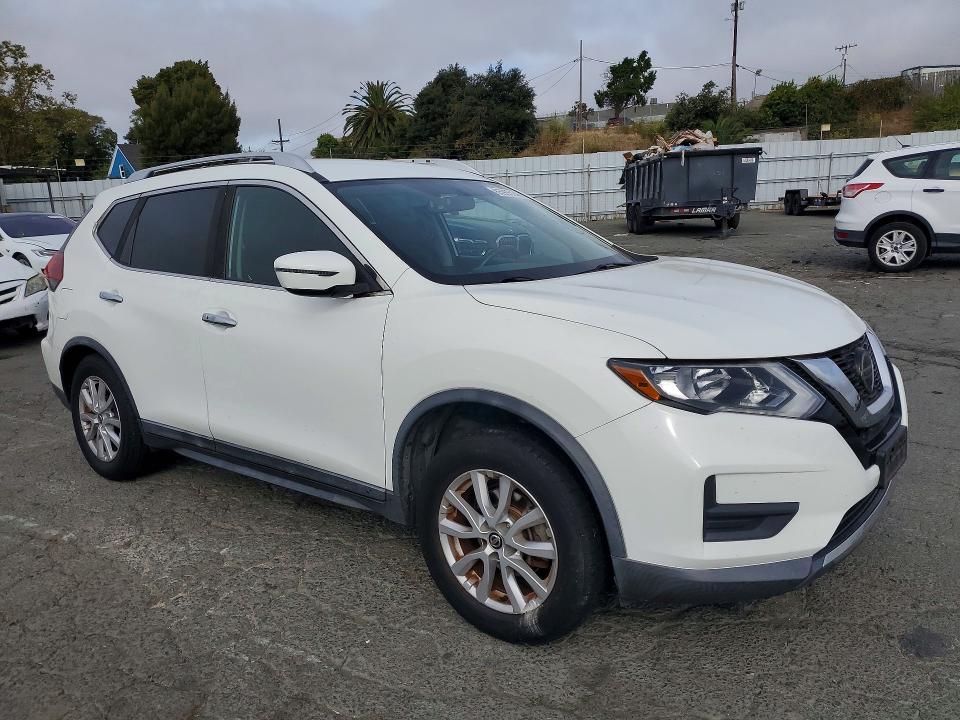 Photo 4 from auction – 2018 NISSAN ROGUE with VIN KNMAT2MT7JP570503