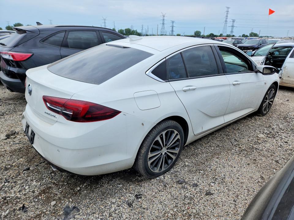 Photo 3 from auction – 2019 BUICK REGAL with VIN W04GL6SX3K1040728