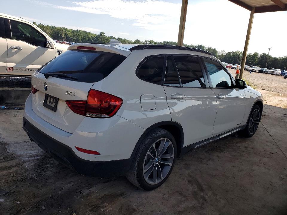 Photo 3 from auction – 2013 BMW X1 with VIN WBAVL1C50DVR85321