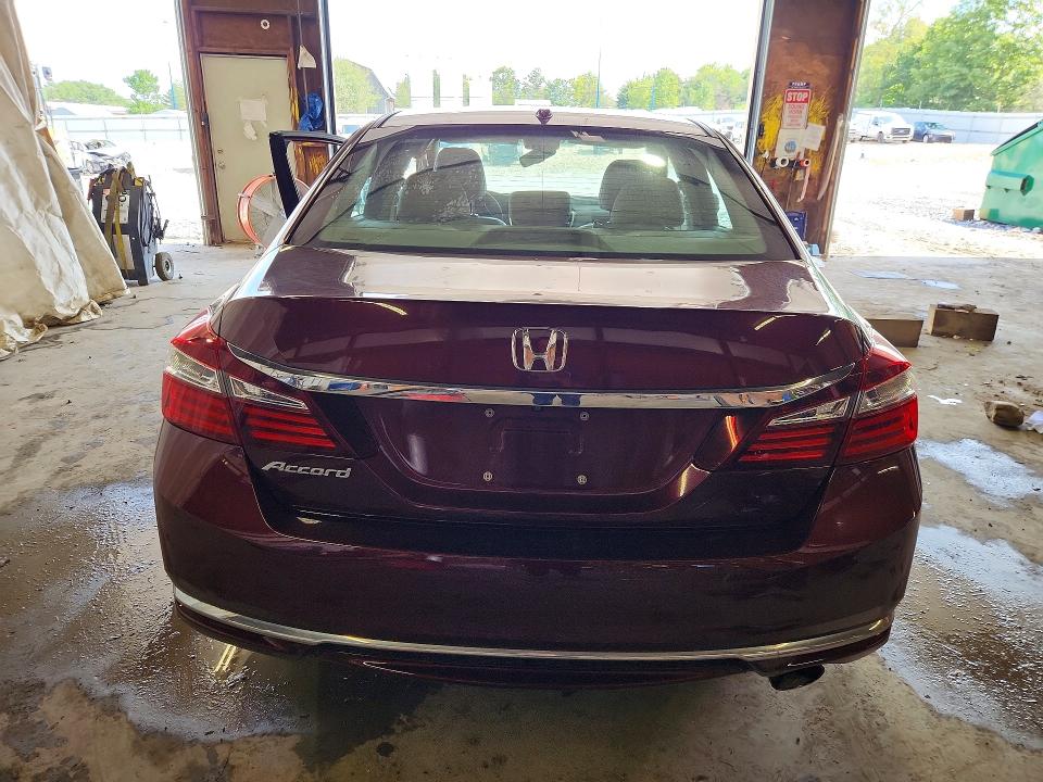 Photo 6 from auction – 2016 HONDA ACCORD with VIN 1HGCR2F86GA072760