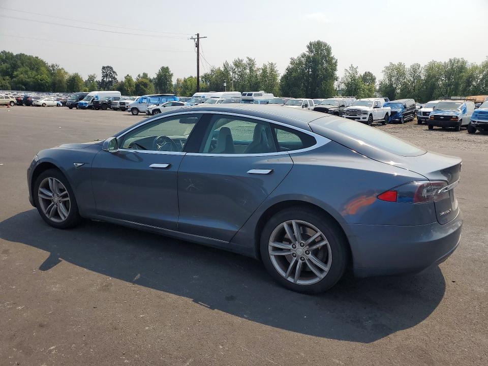 Photo 2 from auction – 2013 TESLA MODEL S with VIN 5YJSA1CN6DFP18324