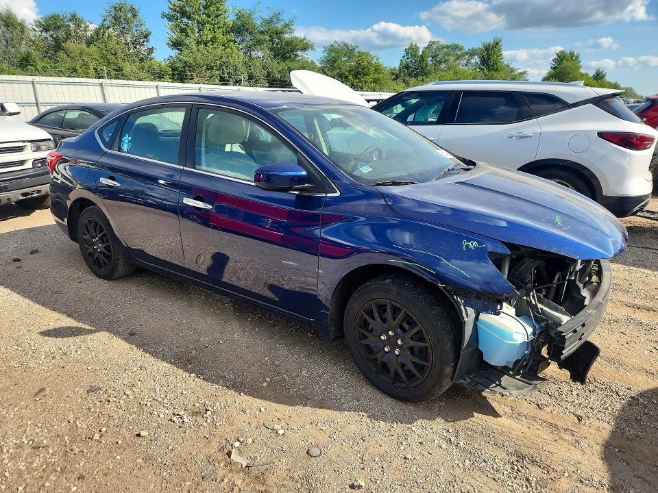 Photo 4 from auction – 2016 NISSAN SENTRA with VIN 3N1AB7AP8GY211792