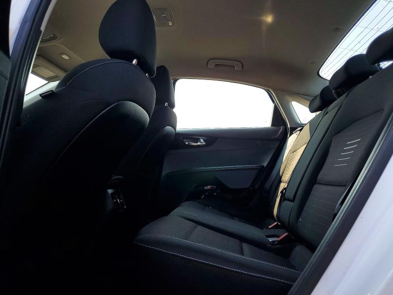Photo 10 from auction – 2019 KIA FORTE with VIN 3KPF54AD7KE122756