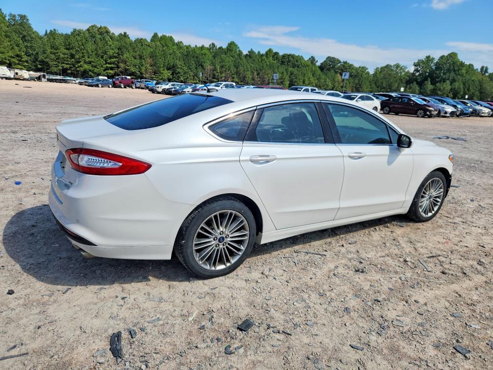 Photo 3 from auction – 2015 FORD FUSION with VIN 3FA6P0HD0FR203580