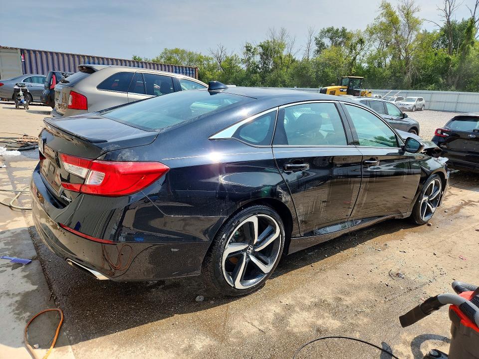 Photo 3 from auction – 2018 HONDA ACCORD with VIN 1HGCV1F35JA020439