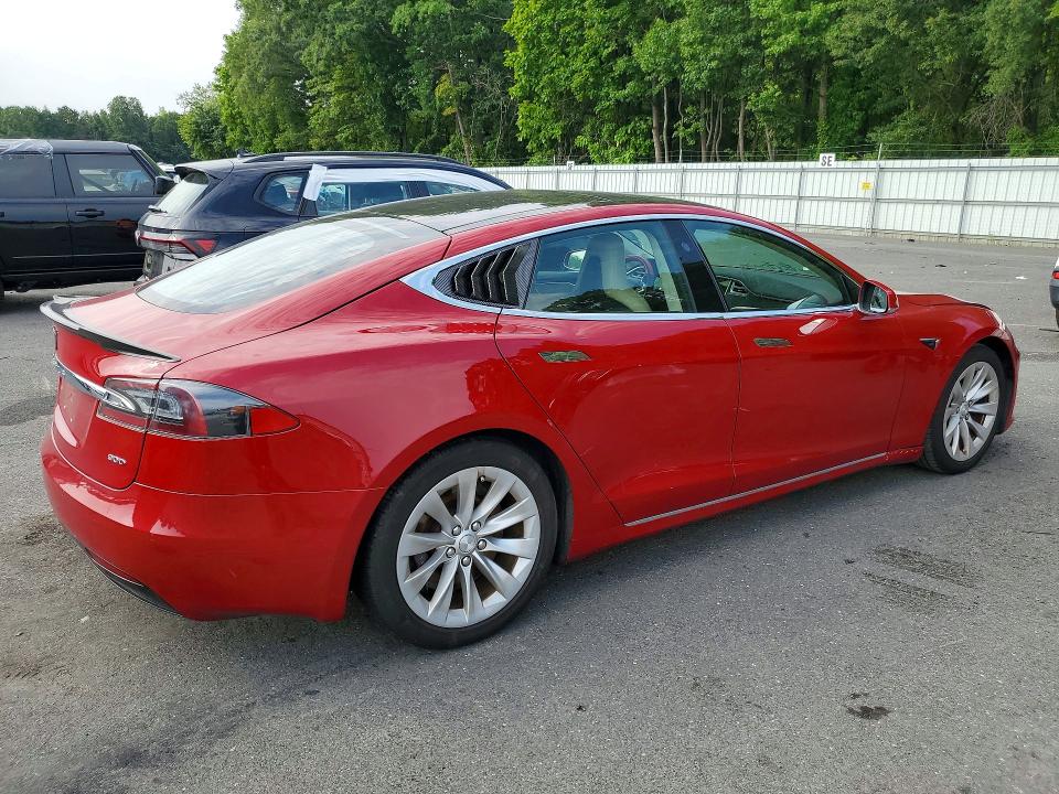 Foto 3 de la subasta – 2016 TESLA MODEL S con VIN 5YJSA1E23GF168300