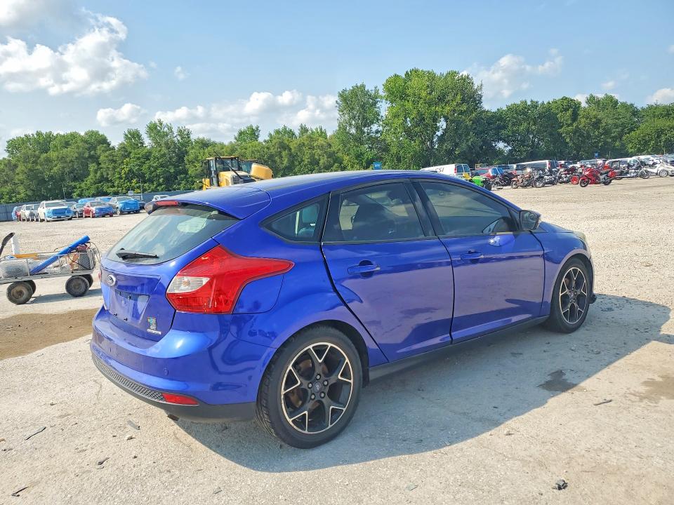 Photo 3 from auction – 2014 FORD FOCUS with VIN 1FADP3K27EL355059