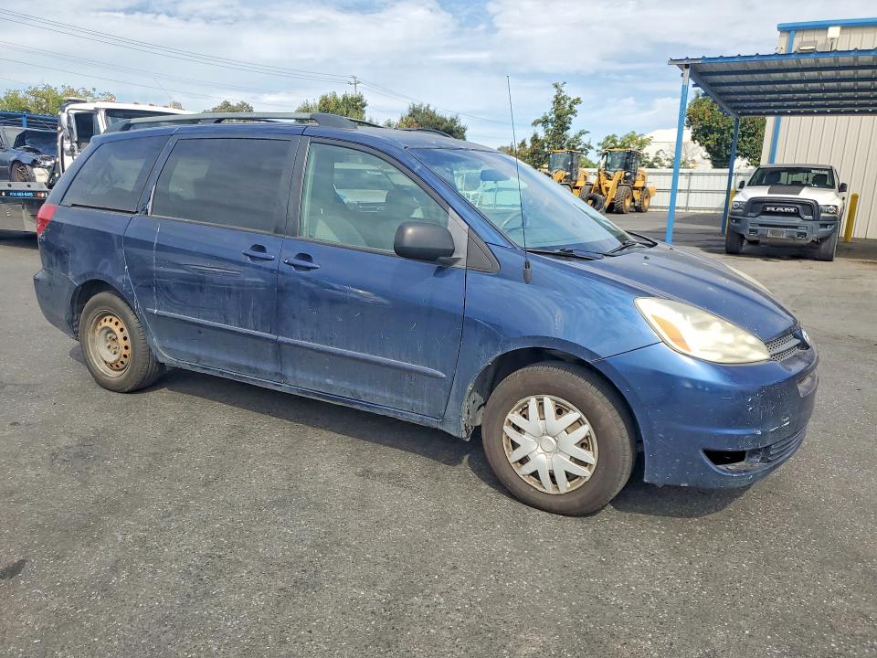 Photo 4 from auction – 2005 TOYOTA SIENNA with VIN 5TDZA23C95S233577