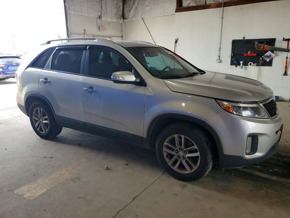 Photo 4 from auction – 2014 KIA SORENTO with VIN 5XYKT3A6XEG428048