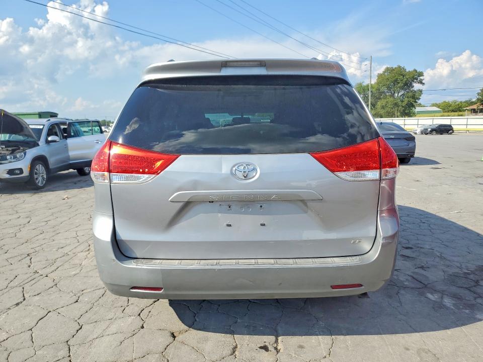 Photo 6 from auction – 2011 TOYOTA SIENNA with VIN 5TDKK3DC2BS001644