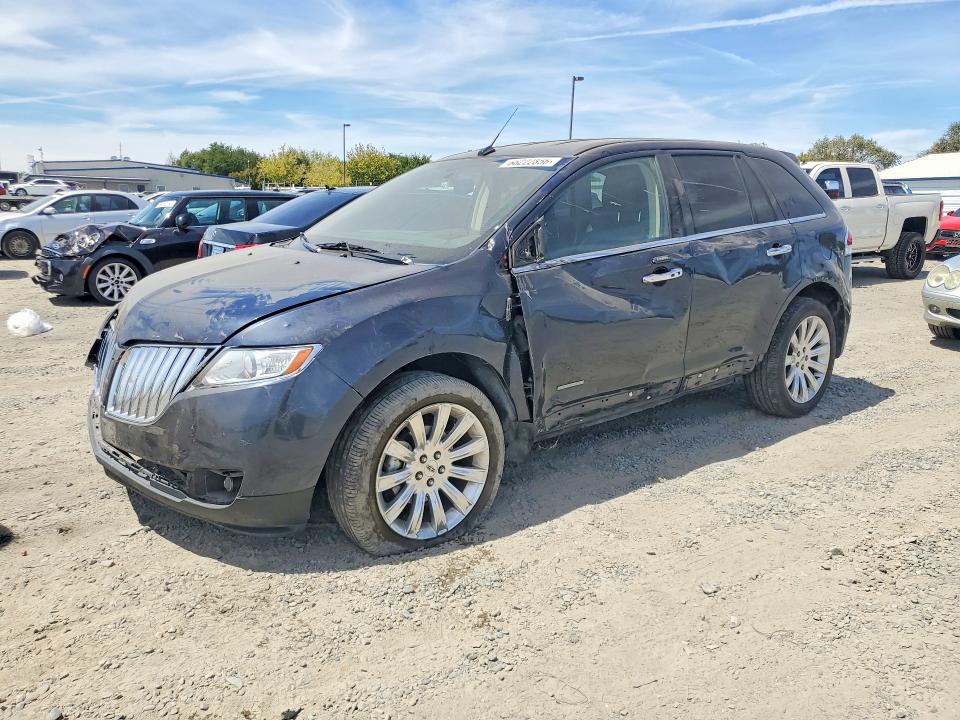 LINCOLN MKX 2013 with VIN 2LMDJ6JK7DBL46973 - Photo from auction
