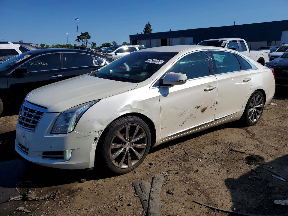 CADILLAC XTS 2013 with VIN 2G61P5S30D9240216 - Photo from auction