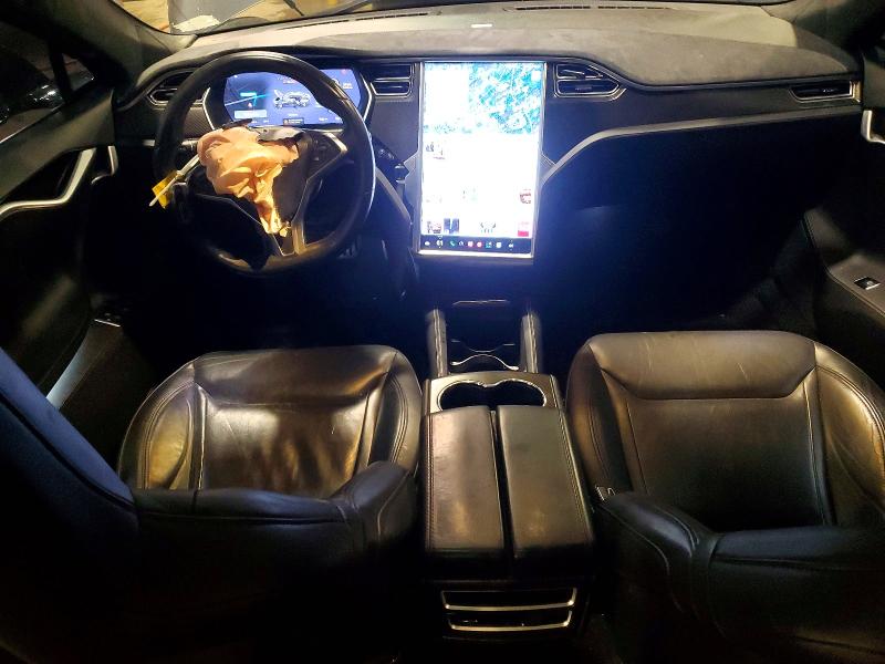 Foto 8 de la subasta – 2014 TESLA MODEL S con VIN 5YJSA1H25EFP63142