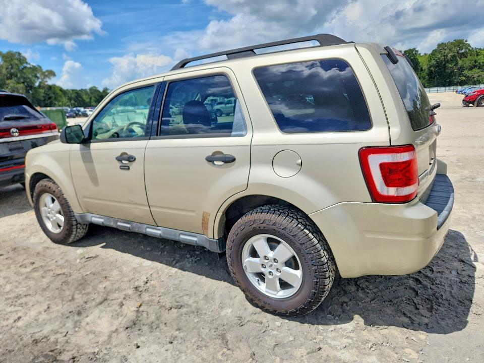 Photo 2 from auction – 2012 FORD ESCAPE with VIN 1FMCU0D77CKA41870